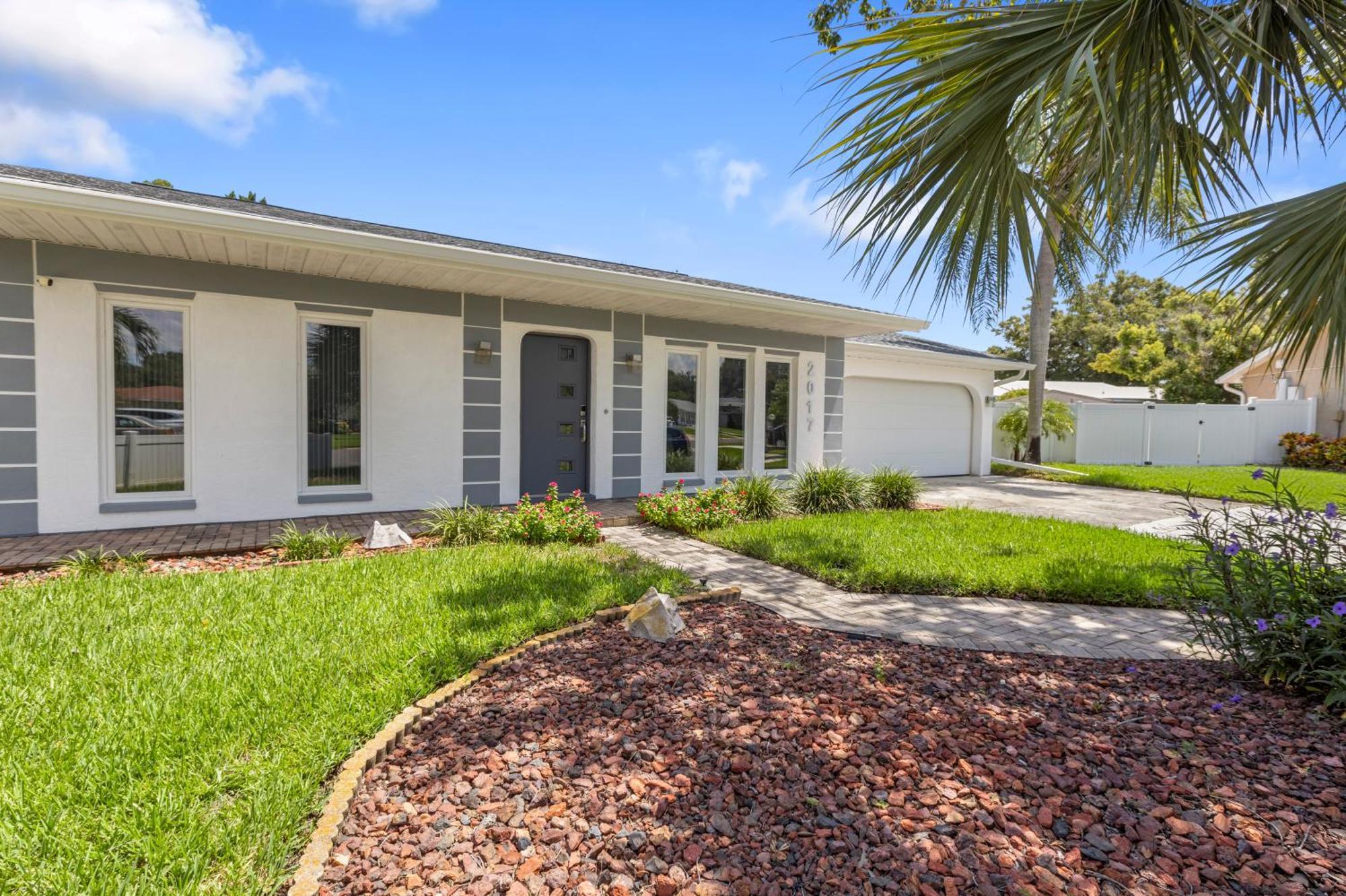 Relaxing Coastal Comfort - Heated Pool Clearwater Exterior foto
